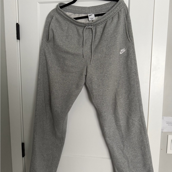 Nike Heather Gray Joggers - Picture 1 of 3